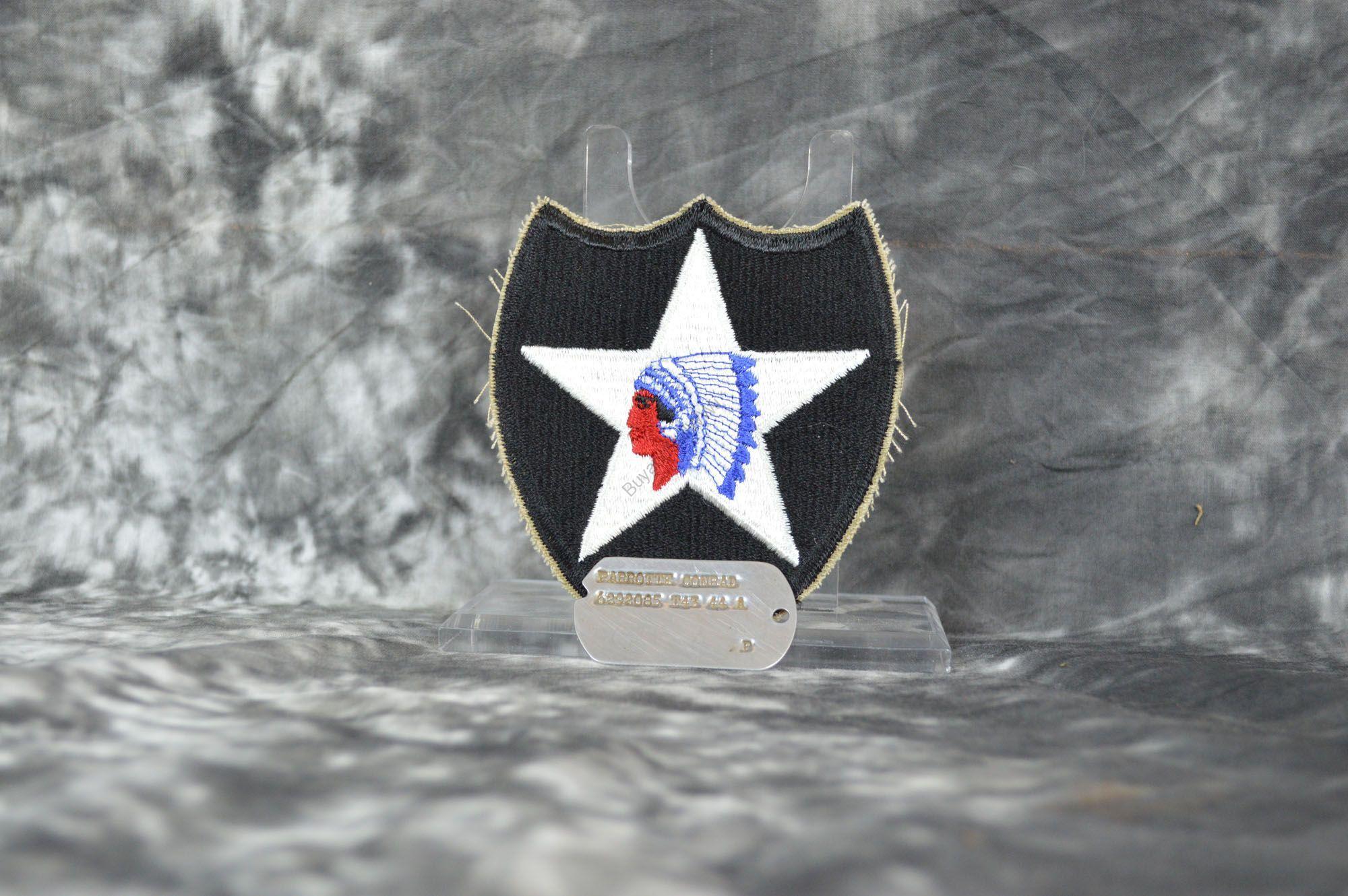 WW2 US dogtags and patches